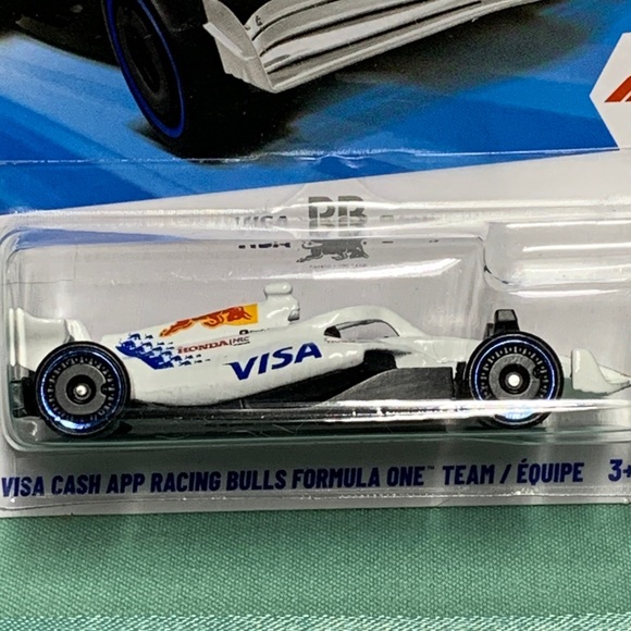 Visa Cash App Racing Bulls Formula One Team /Equipe Formula 1 Car - Picture 3 of 10